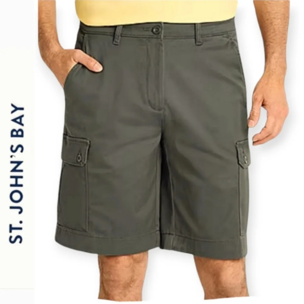 ✔️ St. John's Bay Cargo Shorts Army Green Color